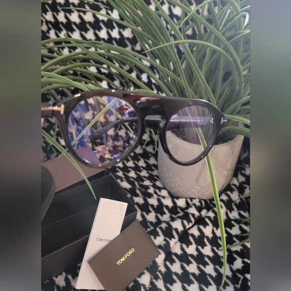 Tom Ford Unisex Glasses - Picture 12 of 13